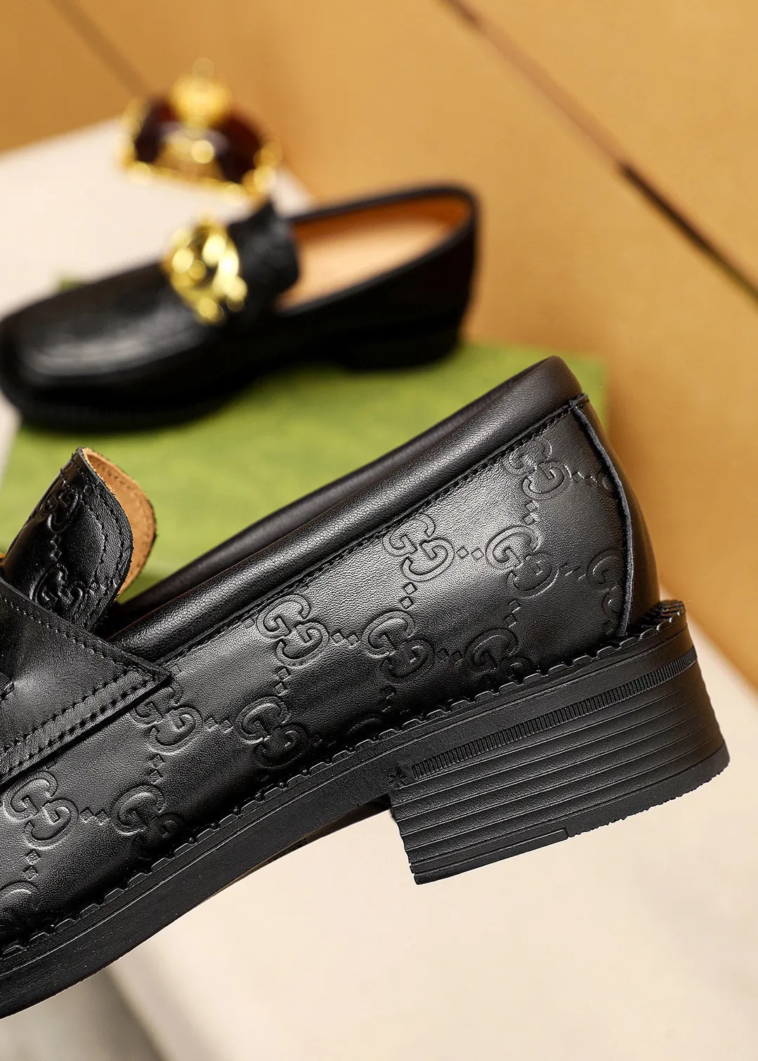 Men's shoes 💰560 💐Original Gucci GUCCI official website formal shoes Italian 🇮🇹 first layer calfskin ➕ top imported water-dyed cow 🐂 leather lining 💋 fine handmade original outsole, the real thing looks better when photographed in person Standard size 38-44 (45.46🉑️customized)